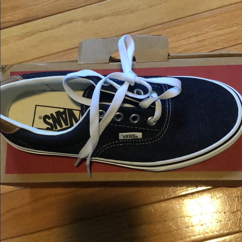 Vans - Picture 4 of 4